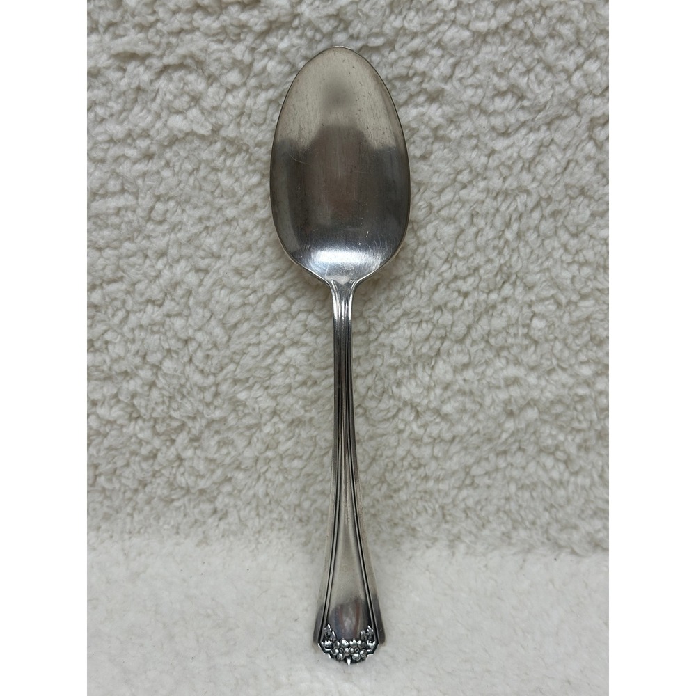 Wm Rogers & Son Serving Spoon Silver Kensington Pattern AA Silverplate 7.25in